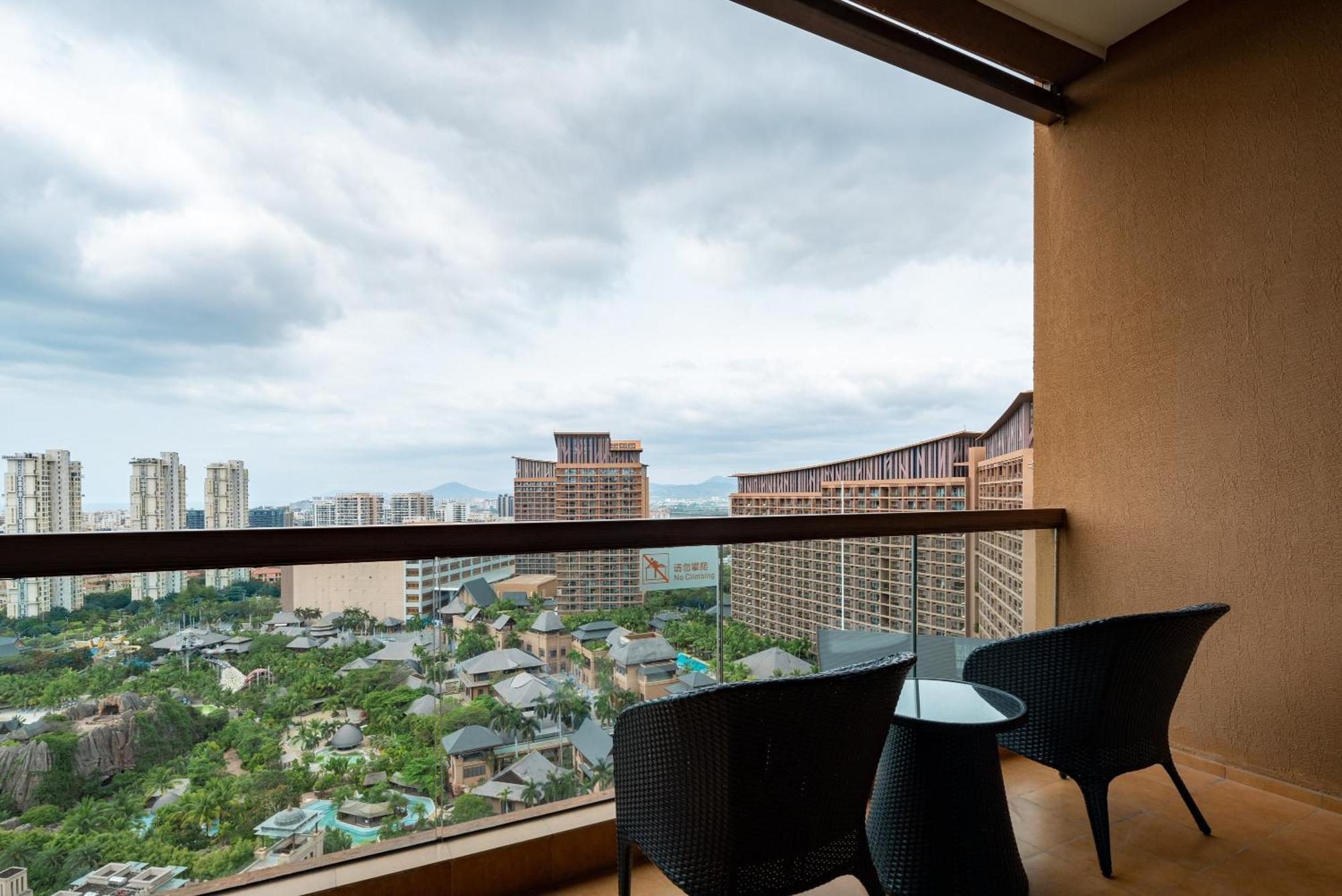 Mangrove Tree Resort World Sanya Bay- Queen Palm Towers Екстер'єр фото